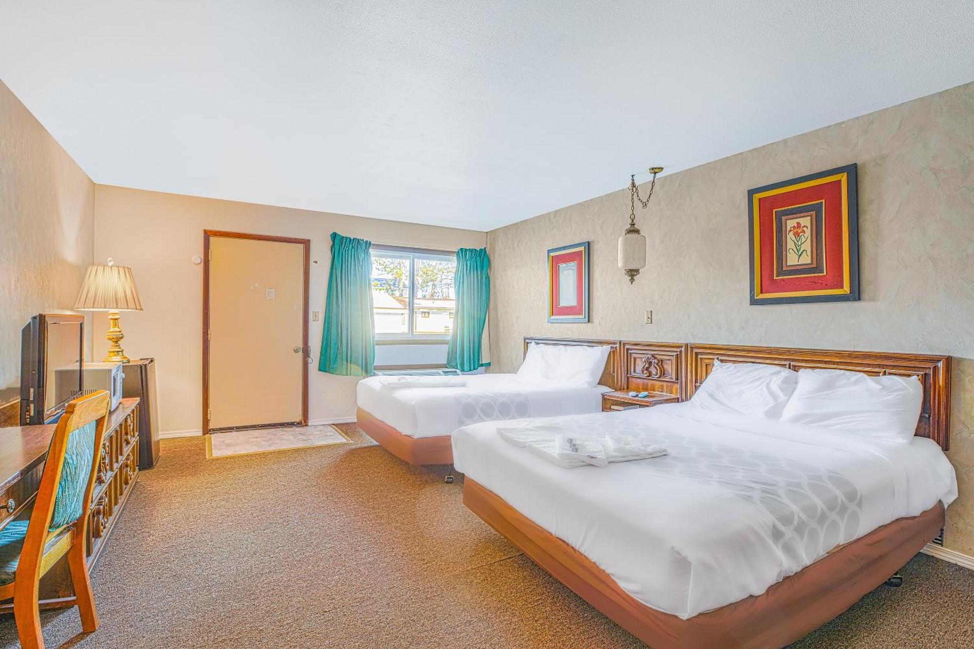 Love Hotels Tomahawk By Oyo At Lake Mohawksin Wi Eksteriør billede